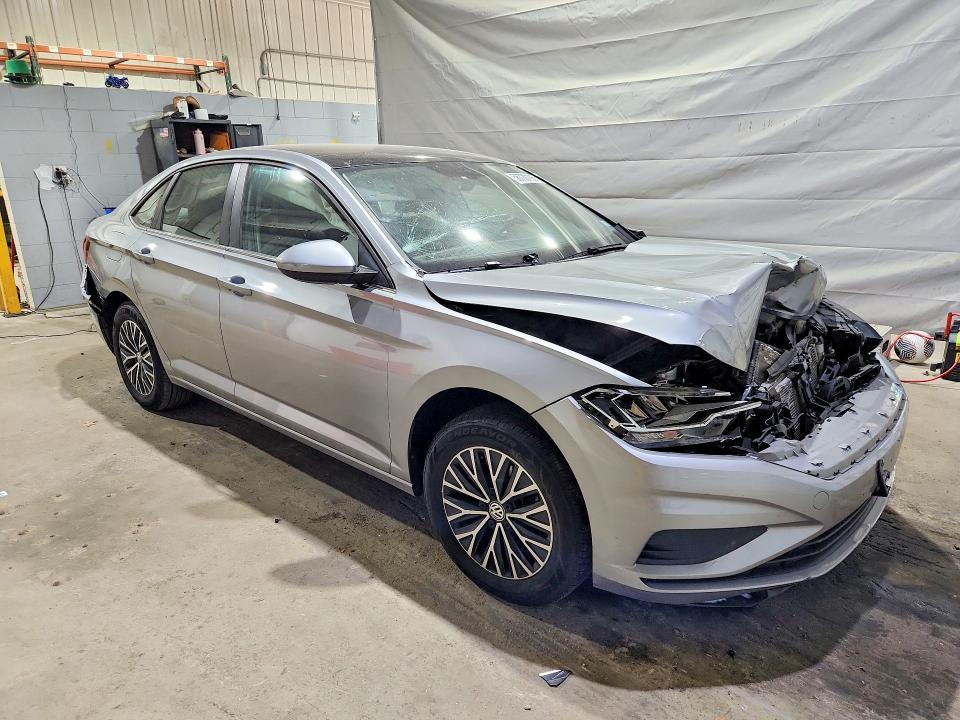 Photo 4 from auction – 2020 VOLKSWAGEN JETTA with VIN 3VWCB7BU1LM045771