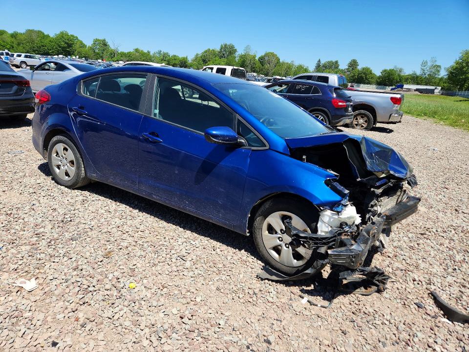 Photo 4 from auction – 2018 KIA FORTE with VIN 3KPFK4A73JE245844