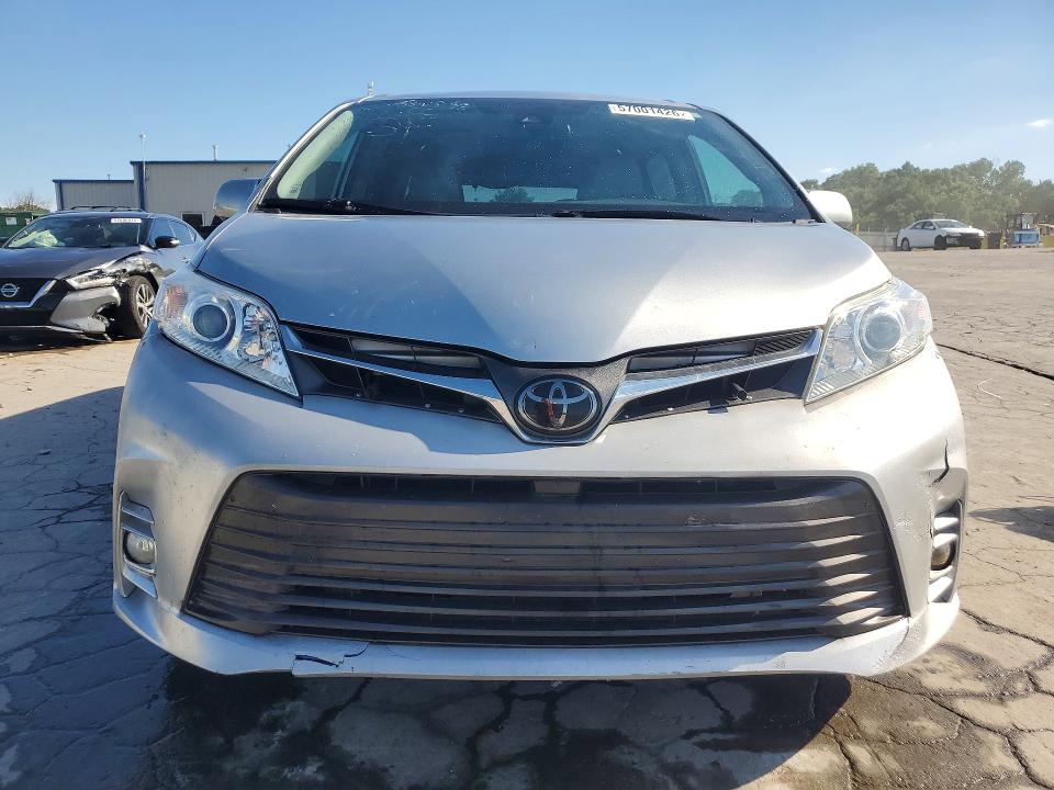 Photo 5 from auction – 2019 TOYOTA SIENNA with VIN 5TDYZ3DCXKS004491