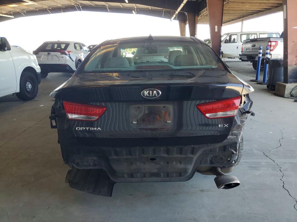 Photo 6 from auction – 2018 KIA OPTIMA with VIN 5XXGU4L30JG180628