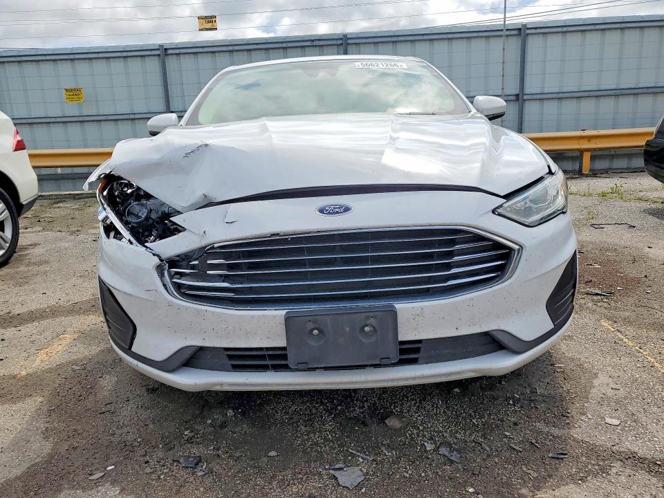 Photo 5 from auction – 2019 FORD FUSION with VIN 3FA6P0HD2KR131873