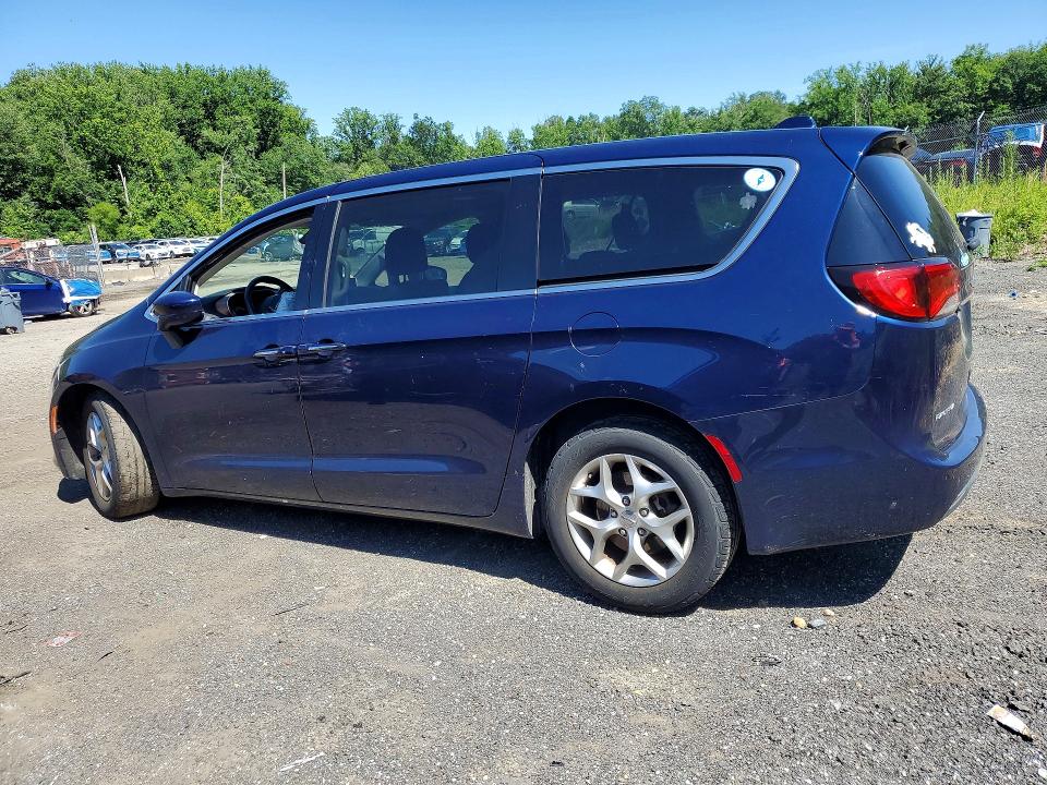 Photo 2 from auction – 2018 CHRYSLER PACIFICA with VIN 2C4RC1FG9JR351750