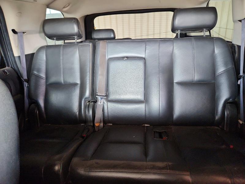 Photo 10 from auction – 2008 GMC YUKON with VIN 1GKFK13518R220809