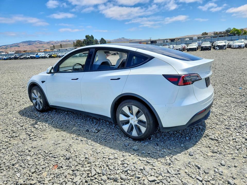Foto 2 de la subasta – 2023 TESLA MODEL Y con VIN 7SAYGAEE4PF683506