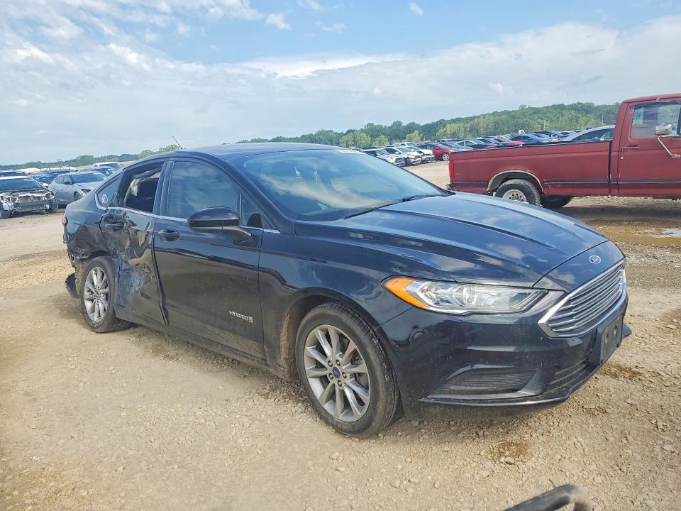 Photo 4 from auction – 2017 FORD FUSION with VIN 3FA6P0LU0HR247136