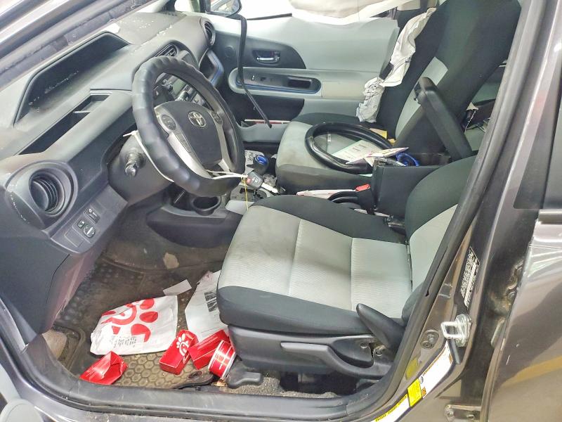 Photo 7 from auction – 2013 TOYOTA PRIUS C with VIN JTDKDTB31D1531553