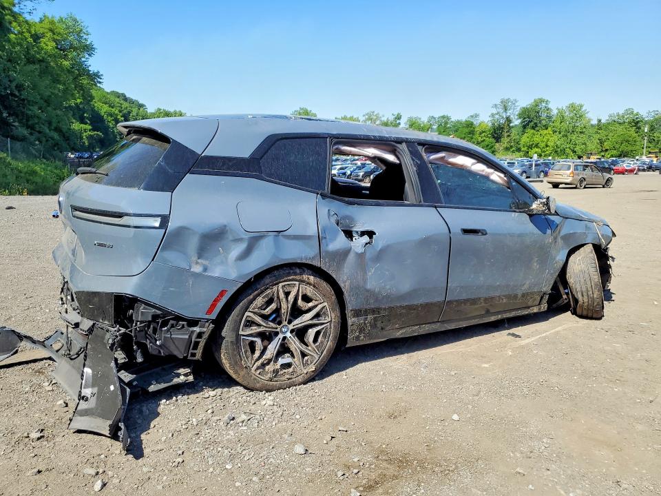 Photo 3 from auction – 2024 BMW IX with VIN WB523CF08RCP23479
