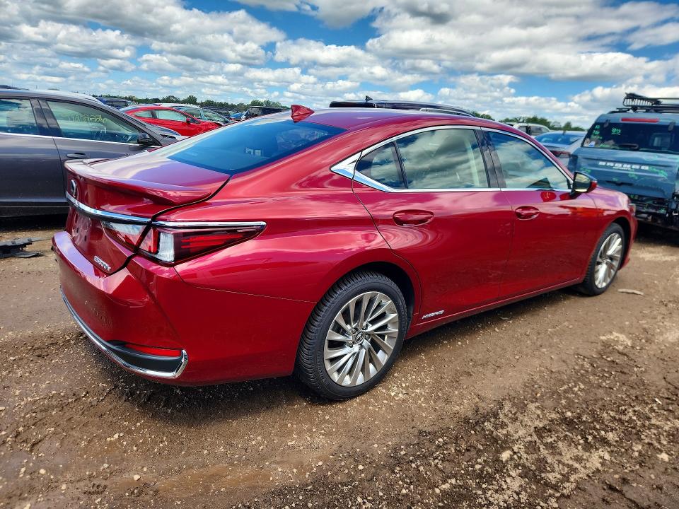 Photo 3 from auction – 2019 LEXUS ES with VIN JTHB21B19K2038119