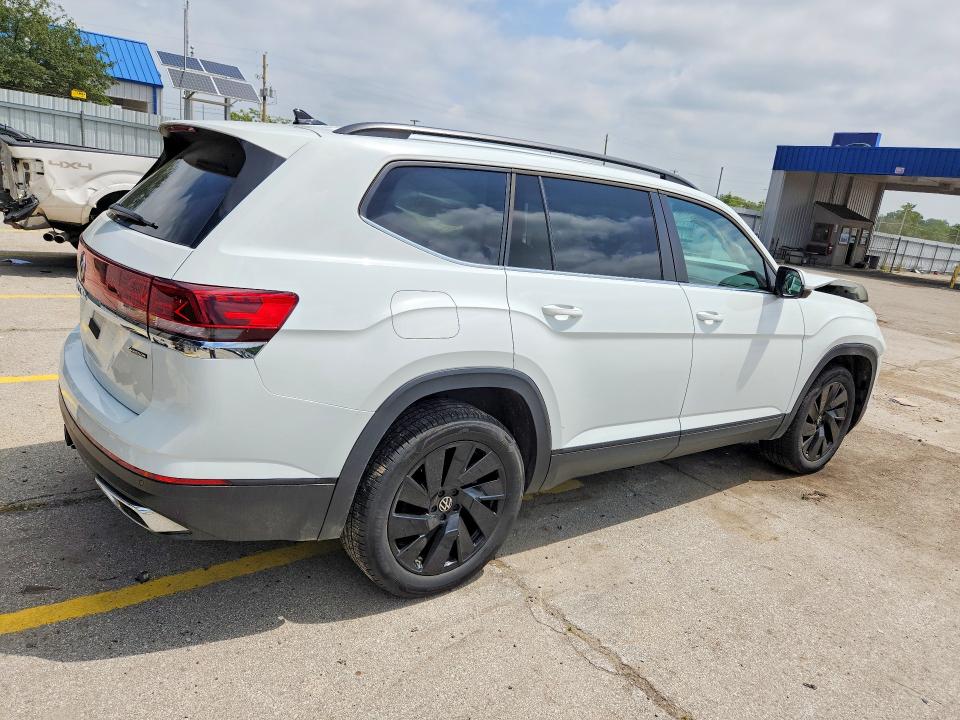 Photo 3 from auction – 2024 VOLKSWAGEN ATLAS with VIN 1V2HR2CA6RC623884