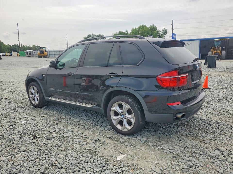 Photo 2 from auction – 2011 BMW X5 with VIN 5UXZV4C55BL404452