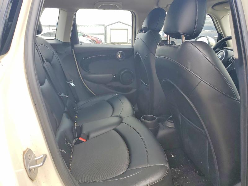 Photo 10 from auction – 2016 MINI COOPER with VIN WMWXU3C55G2D29674
