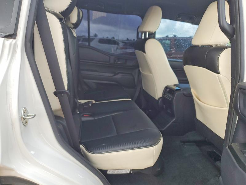 Photo 11 from auction – 2024 TOYOTA LAND CRUISER with VIN JTEABFAJ9RK004182