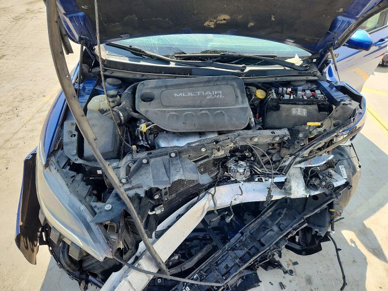 Photo 11 from auction – 2015 CHRYSLER 200 with VIN 1C3CCCBB7FN715572