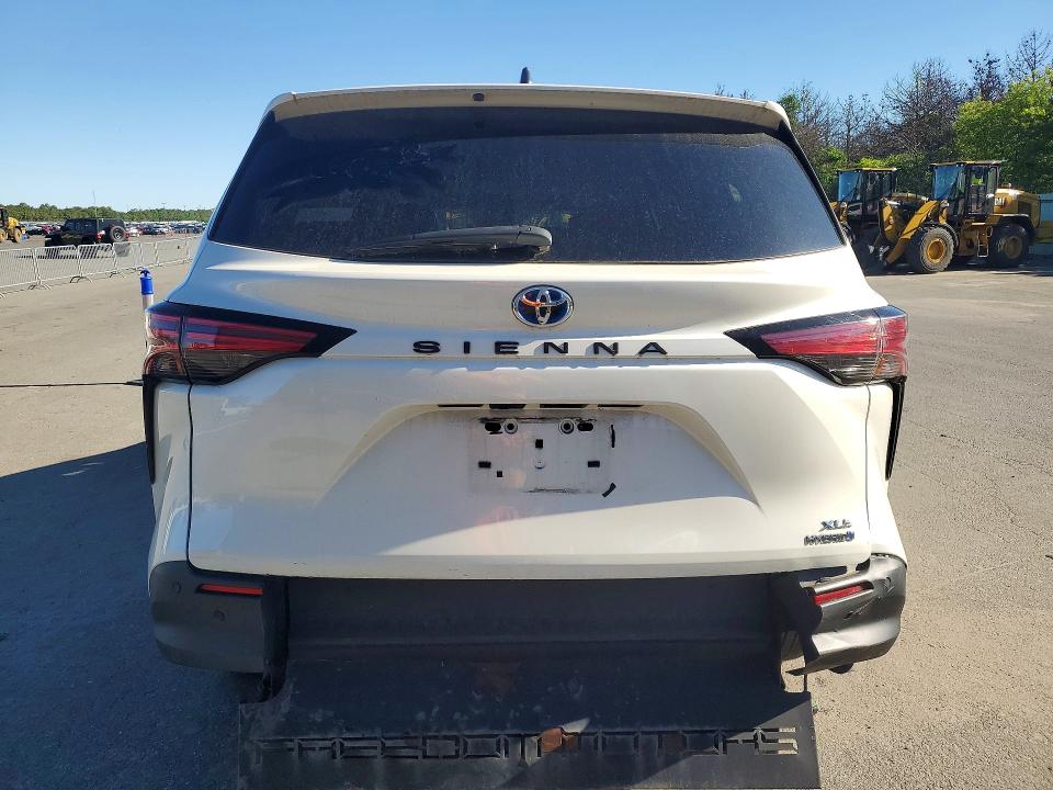 Photo 6 from auction – 2021 TOYOTA SIENNA with VIN 5TDYRKEC4MS015448