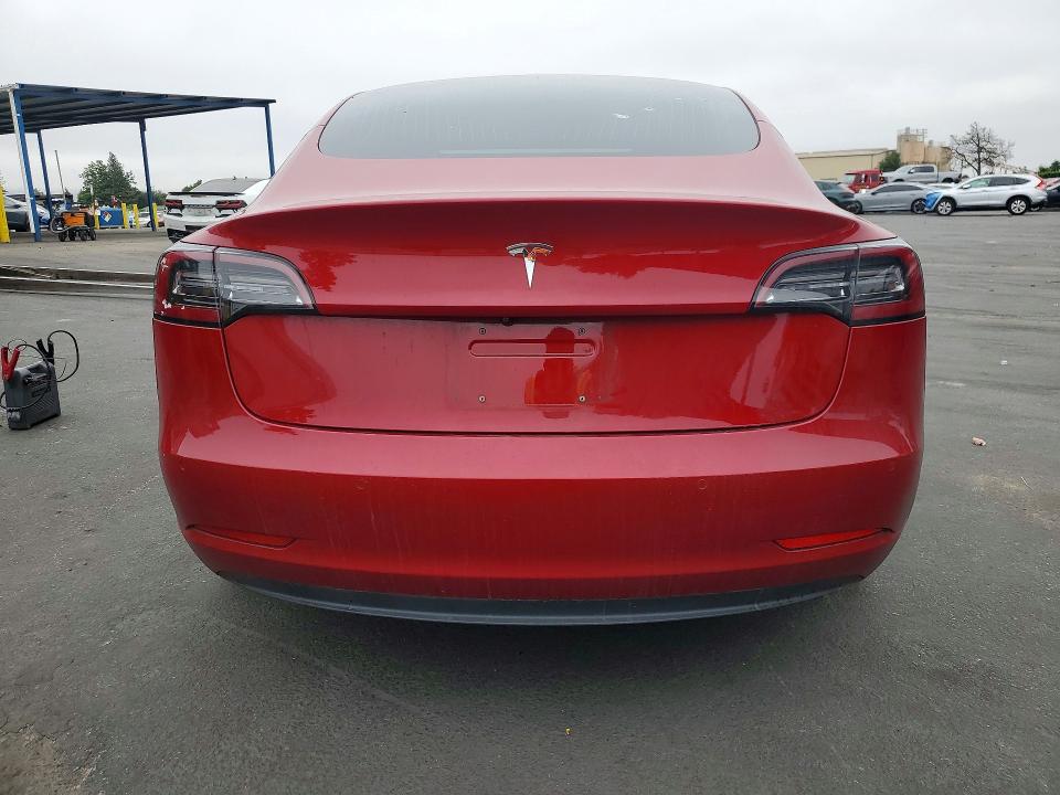 Photo 6 from auction – 2018 TESLA MODEL 3 with VIN 5YJ3E1EA9JF062733