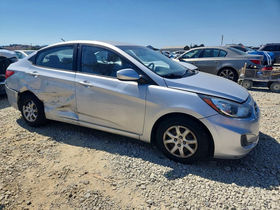 Photo 4 from auction – 2013 HYUNDAI ACCENT with VIN KMHCT4AE0DU550797