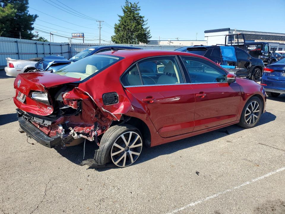 Photo 3 from auction – 2017 VOLKSWAGEN JETTA with VIN 3VWDB7AJ6HM368832