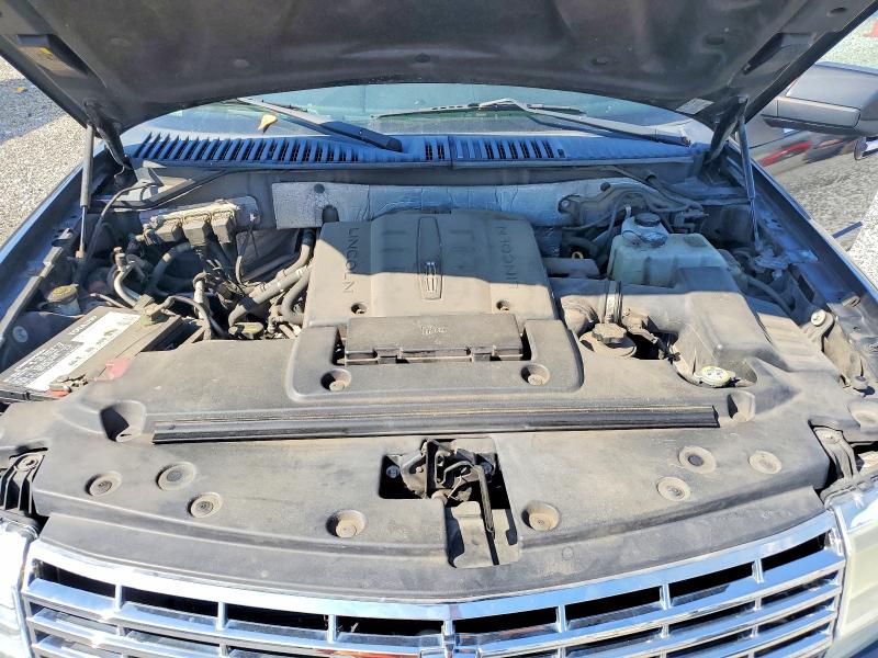 Photo 12 from auction – 2011 LINCOLN NAVIGATOR with VIN 5LMJJ2J57BEJ03289