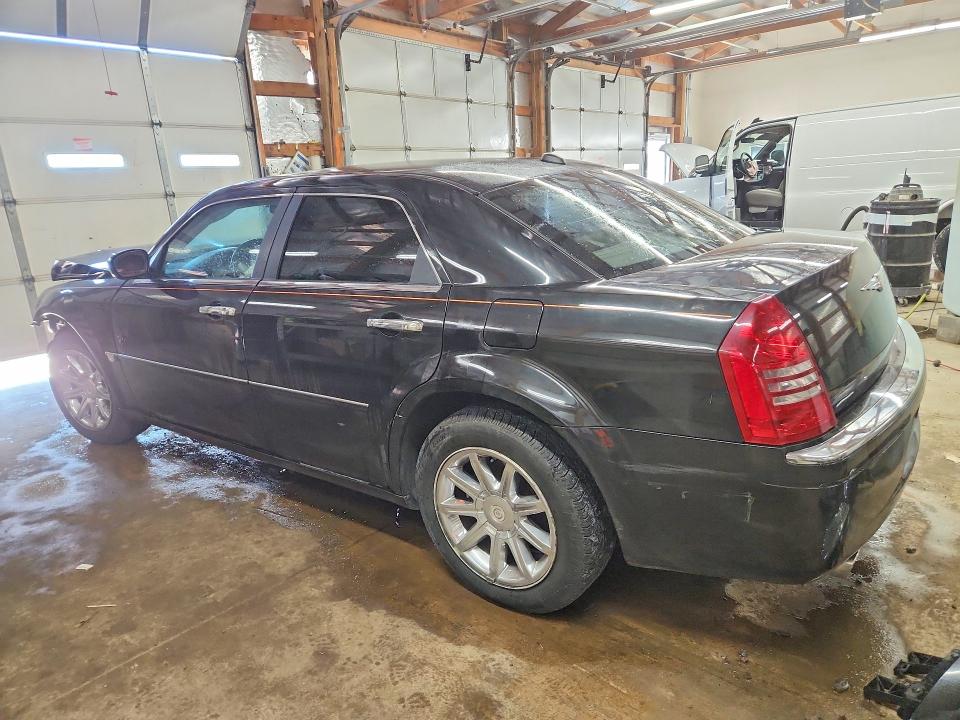 Photo 2 from auction – 2006 CHRYSLER 300C with VIN 2C3KA63H96H108183
