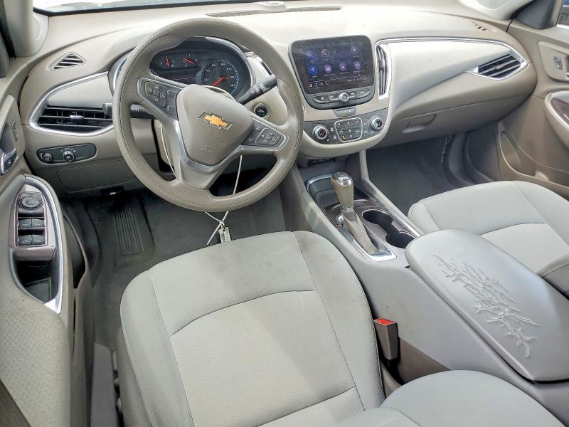 Photo 8 from auction – 2020 CHEVROLET MALIBU with VIN 1G1ZD5ST4LF008404