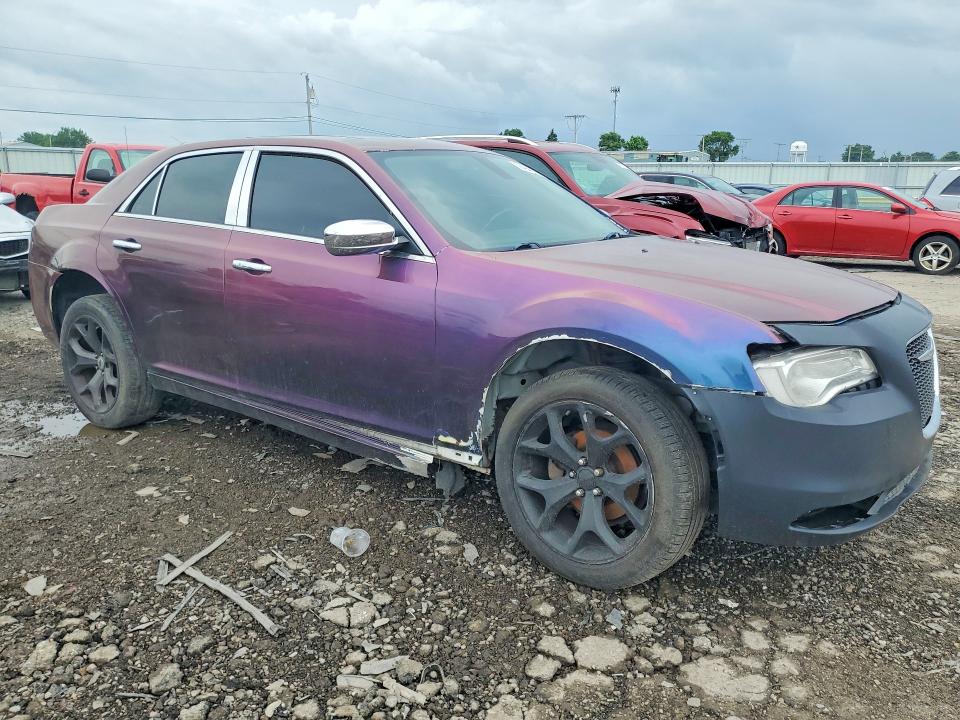 Photo 4 from auction – 2016 CHRYSLER 300C with VIN 2C3CCAEG7GH190406
