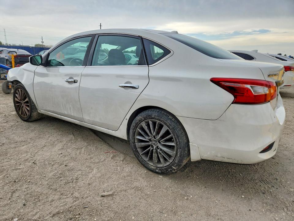 Photo 2 from auction – 2017 NISSAN SENTRA with VIN 3N1AB7AP5HY364471