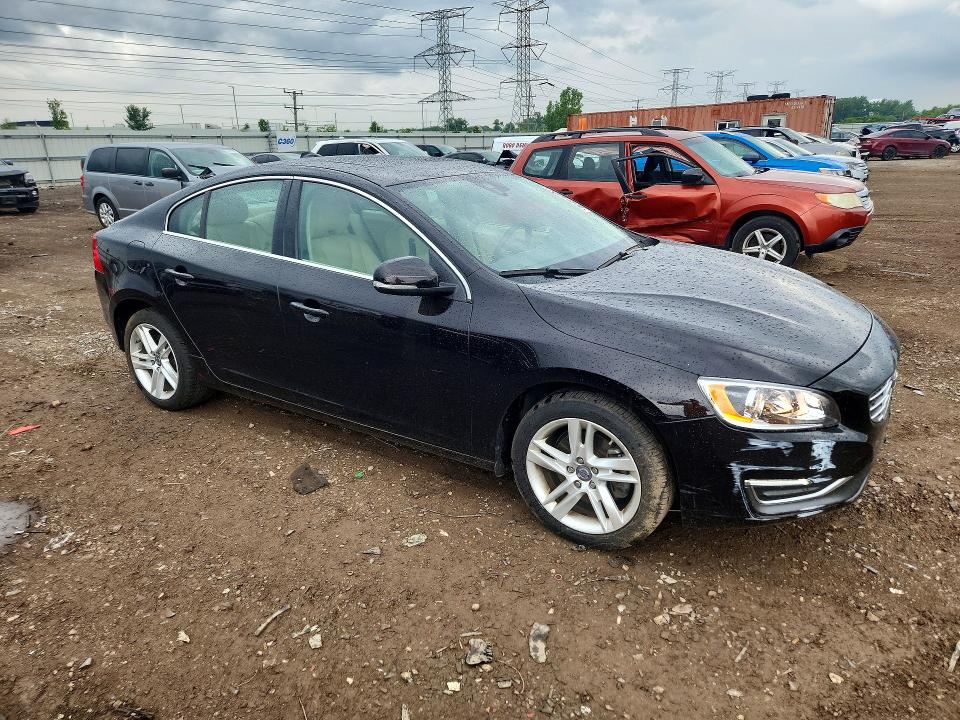 Photo 4 from auction – 2015 VOLVO S60 with VIN YV140MFB4F1306357