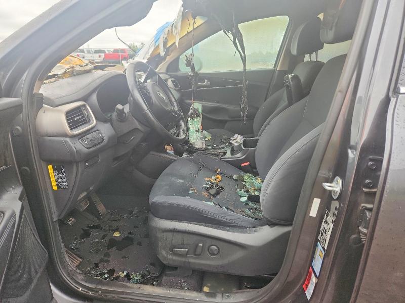 Photo 7 from auction – 2017 KIA SORENTO with VIN 5XYPGDA5XHG199768