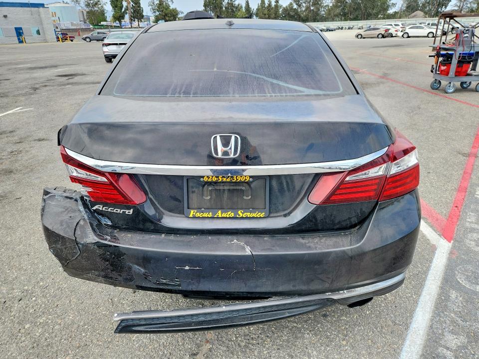 Photo 6 from auction – 2017 HONDA ACCORD with VIN 1HGCR2F71HA019456