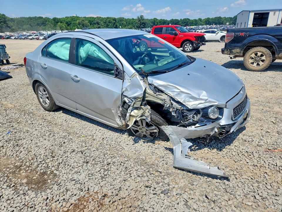 Photo 4 from auction – 2015 CHEVROLET SONIC with VIN 1G1JC5SG5F4140669