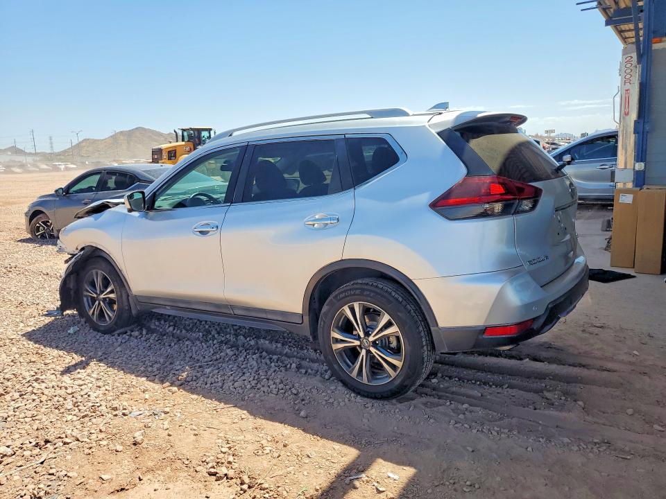 Photo 2 from auction – 2019 NISSAN ROGUE with VIN 5N1AT2MV5KC762055