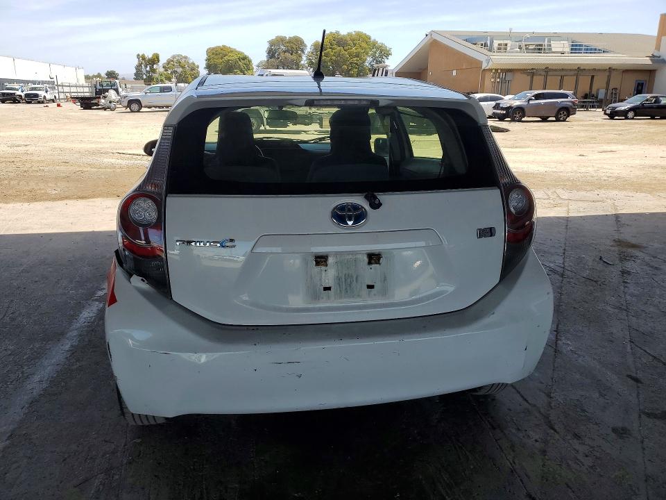 Photo 6 from auction – 2013 TOYOTA PRIUS C with VIN JTDKDTB36D1533962