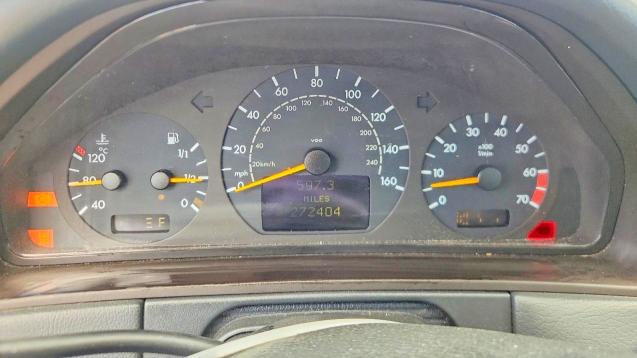 Photo 9 from auction – 2000 MERCEDES-BENZ E with VIN WDBJF65J4YB061311