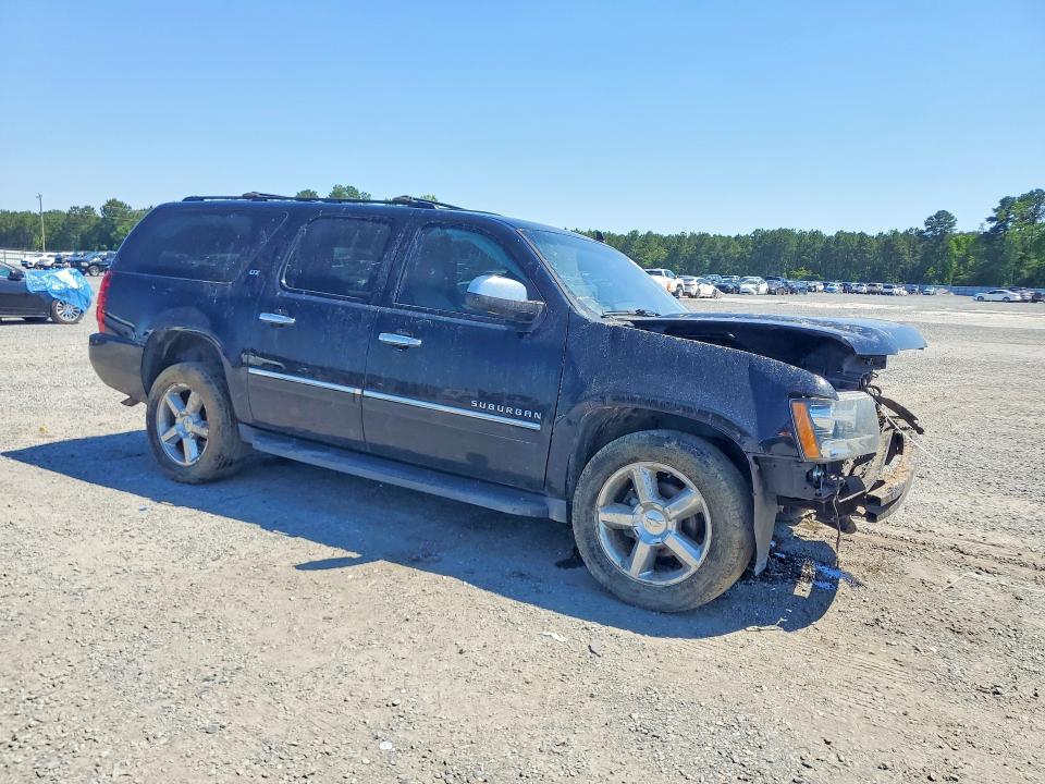 Photo 4 from auction – 2014 CHEVROLET SUBURBAN with VIN 1GNSCKE09ER161266
