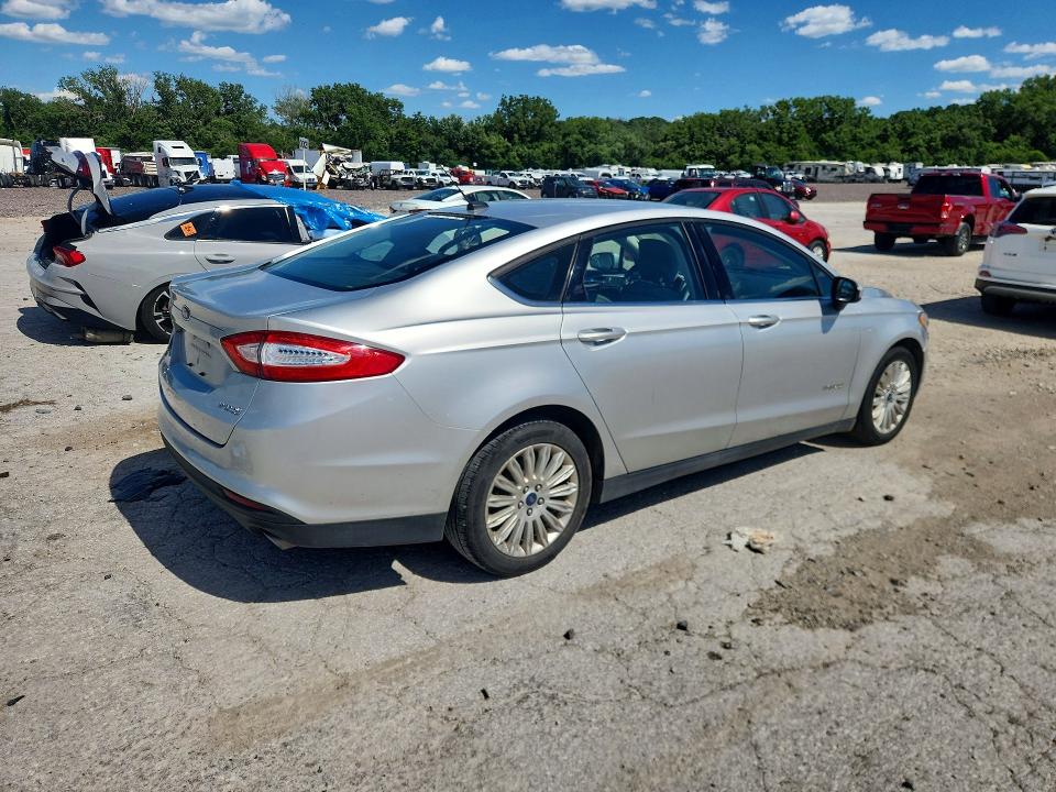 Photo 3 from auction – 2014 FORD FUSION with VIN 3FA6P0UU4ER368925