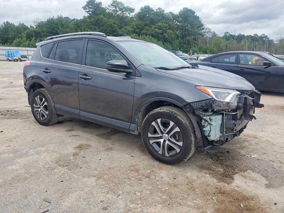 Photo 4 from auction – 2018 TOYOTA RAV4 with VIN JTMZFREV7JJ178739