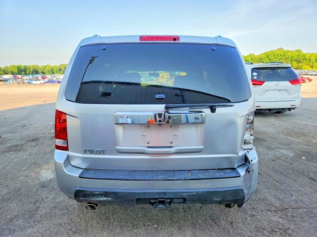 Photo 6 from auction – 2011 HONDA PILOT with VIN 5FNYF3H53BB044291