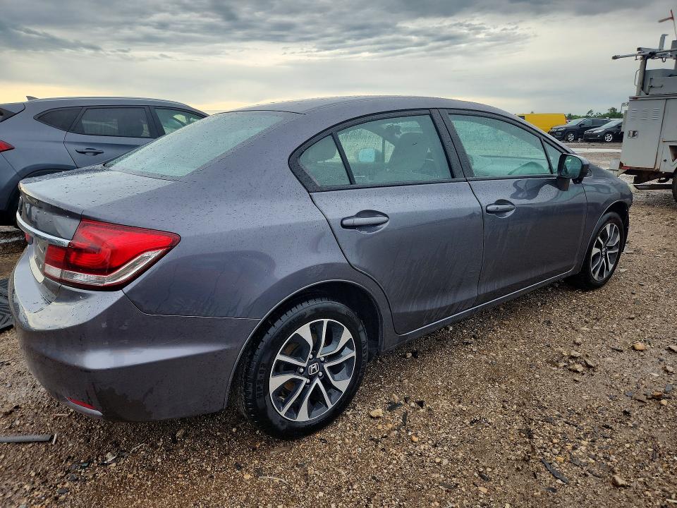 Photo 3 from auction – 2015 HONDA CIVIC with VIN 2HGFB2F80FH502848