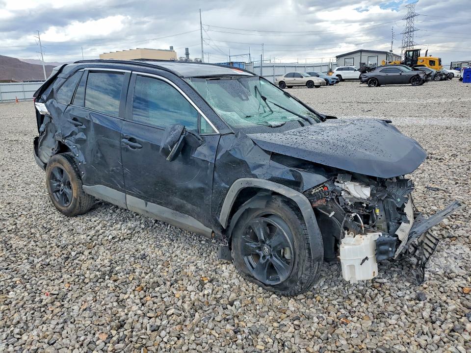 Photo 4 from auction – 2020 TOYOTA RAV4 with VIN 2T3W1RFV3LC051170