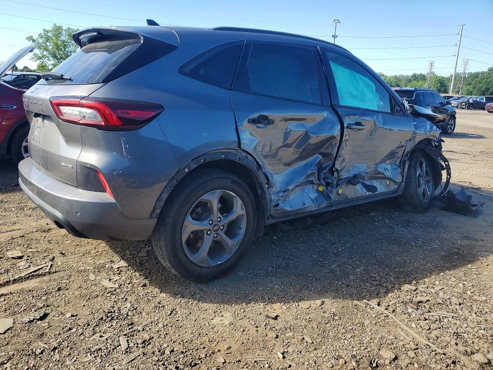 Фото 3 с аукциона – 2023 FORD ESCAPE с VIN 1FMCU9MN3PUB13659