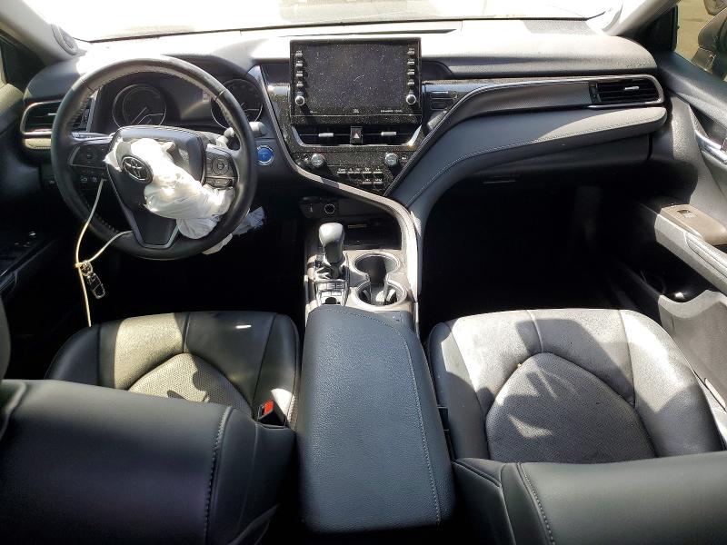 Photo 8 from auction – 2022 TOYOTA CAMRY with VIN 4T1K31AK2NU571653