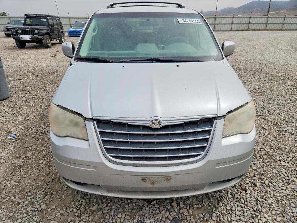 Снимка 5 от търг – 2010 CHRYSLER TOWN & COUNTRY с VIN 2A4RR5D12AR432152