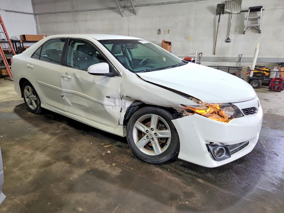 Photo 4 from auction – 2014 TOYOTA CAMRY with VIN 4T1BF1FK4EU809776