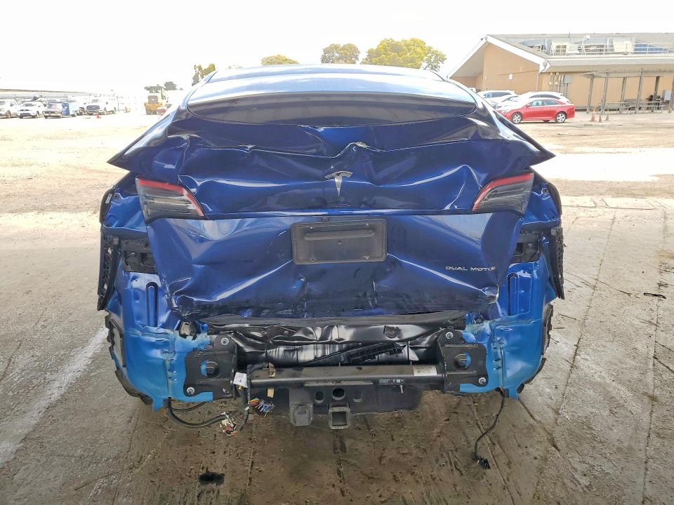 Photo 6 from auction – 2022 TESLA MODEL Y with VIN 7SAYGAEE9NF559390