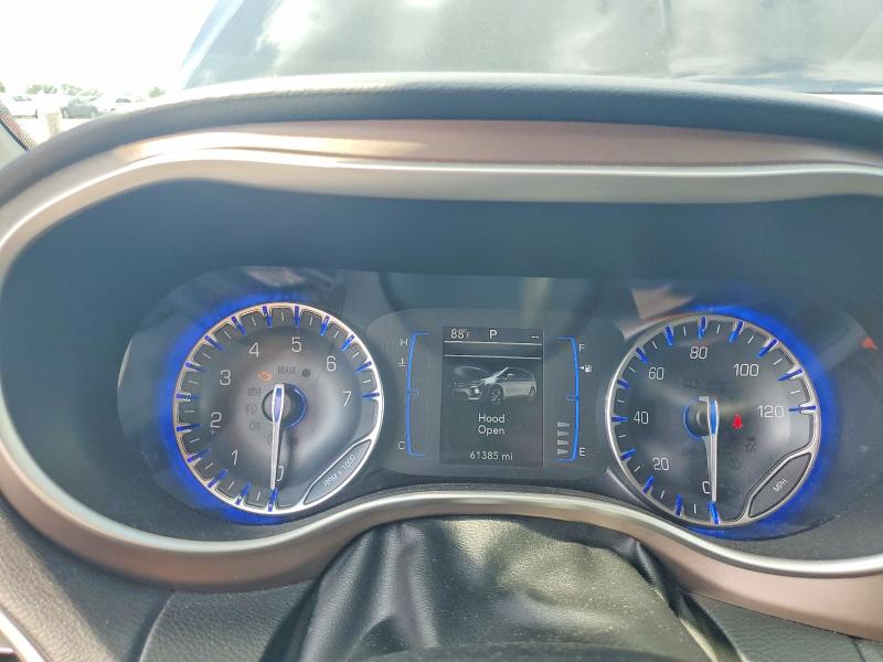 Photo 9 from auction – 2018 CHRYSLER PACIFICA with VIN 2C4RC1BGXJR317886