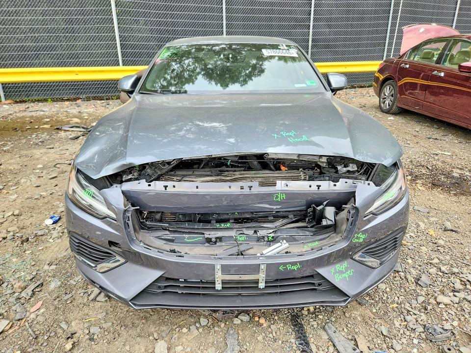 Photo 5 from auction – 2020 VOLVO S60 with VIN 7JRBR0FL0LG048031