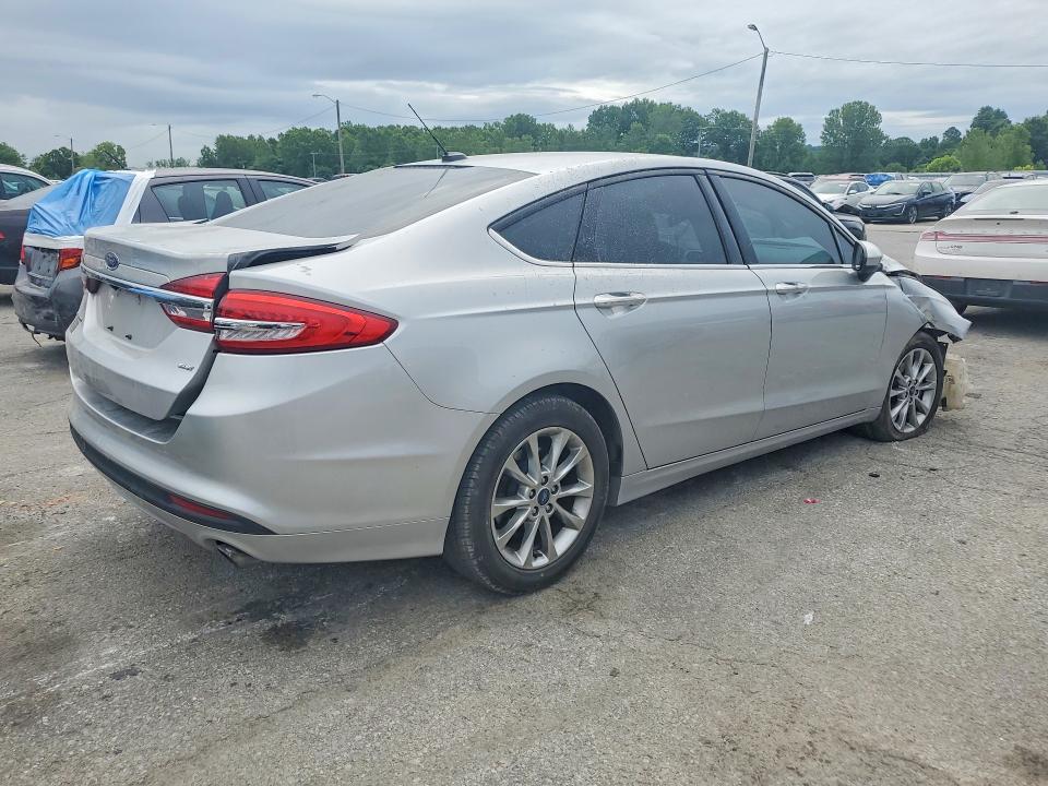 Photo 3 from auction – 2017 FORD FUSION with VIN 3FA6P0H79HR220083
