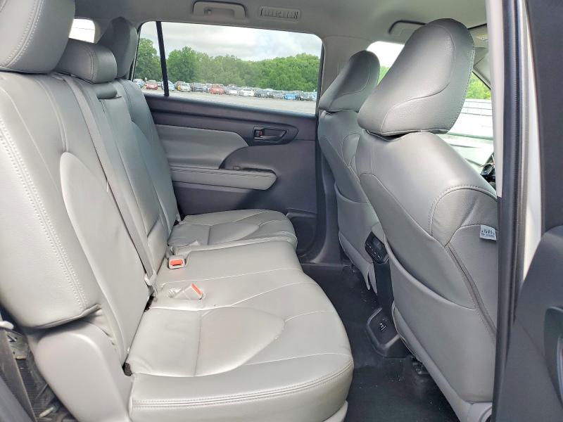 Photo 11 from auction – 2020 TOYOTA HIGHLANDER with VIN 5TDCZRAH3LS503292