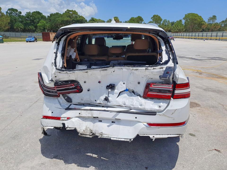Photo 6 from auction – 2021 GENESIS GV80 with VIN KMUHCESCXMU061625