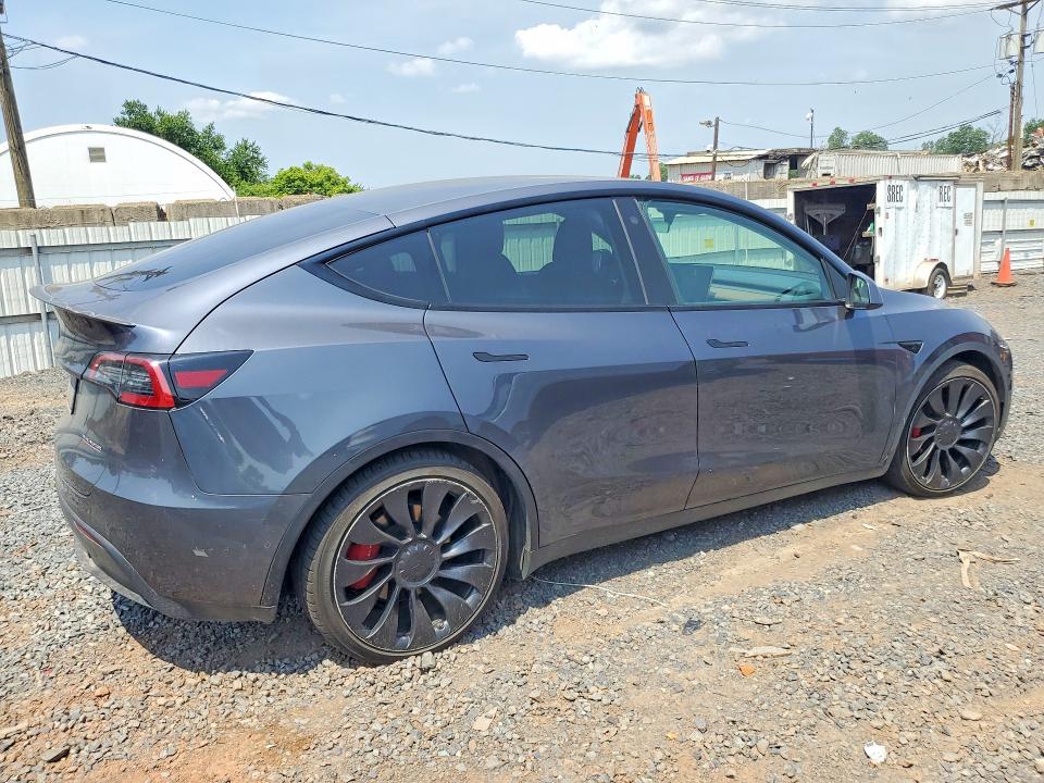 Photo 3 from auction – 2022 TESLA MODEL Y with VIN 7SAYGDEF8NF511955